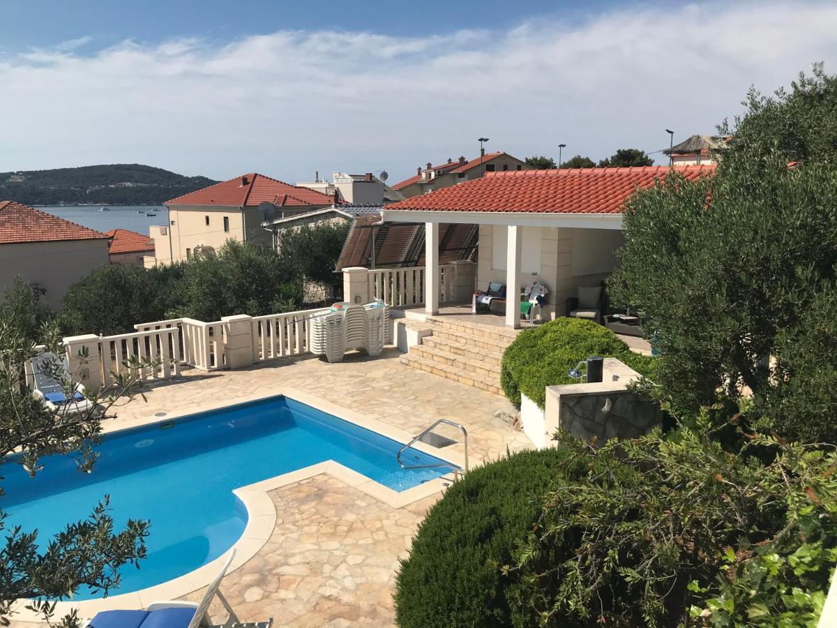 Residence Villa Irena Apartments Трогир Екстериор снимка