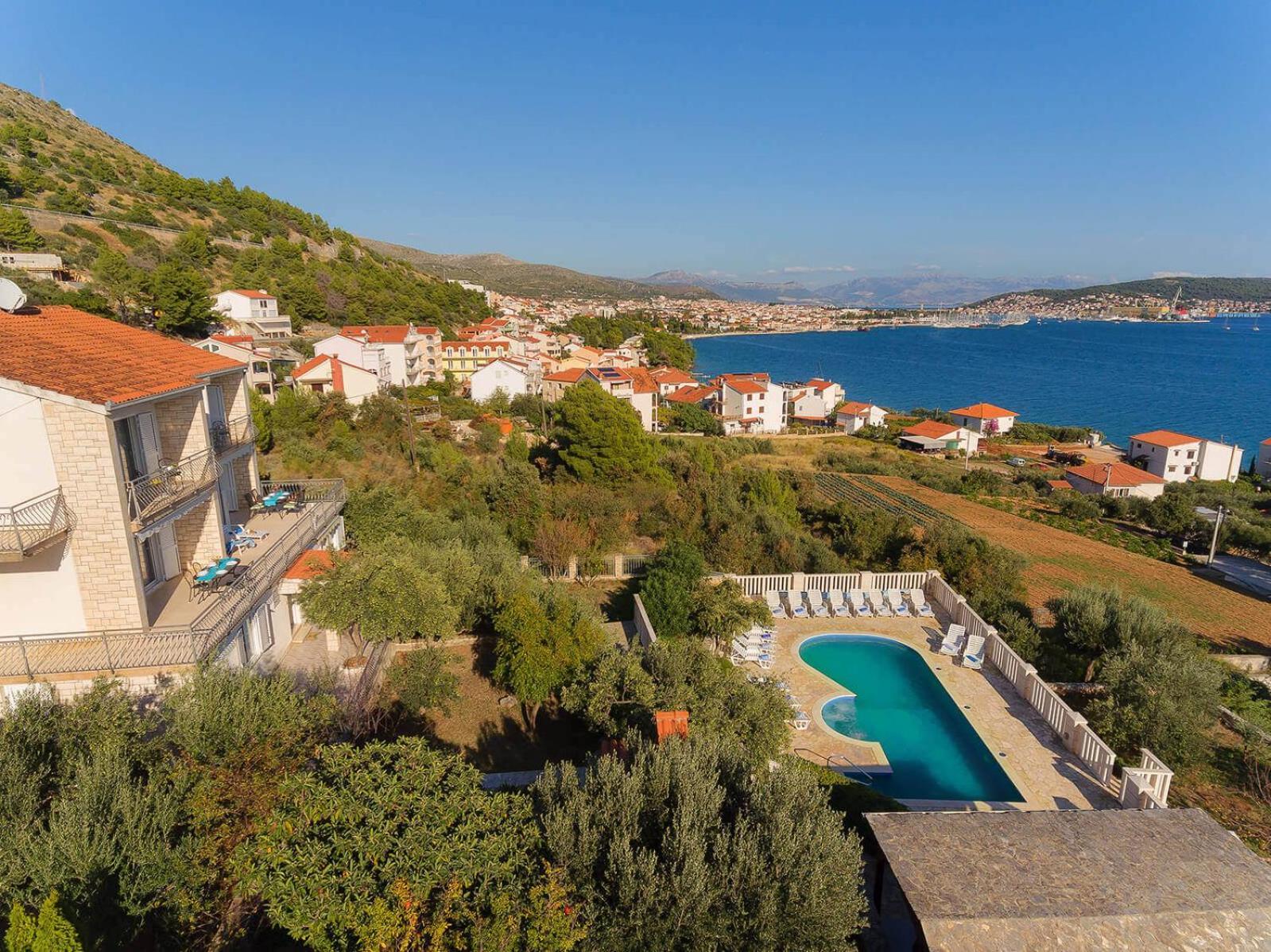 Residence Villa Irena Apartments Трогир Екстериор снимка
